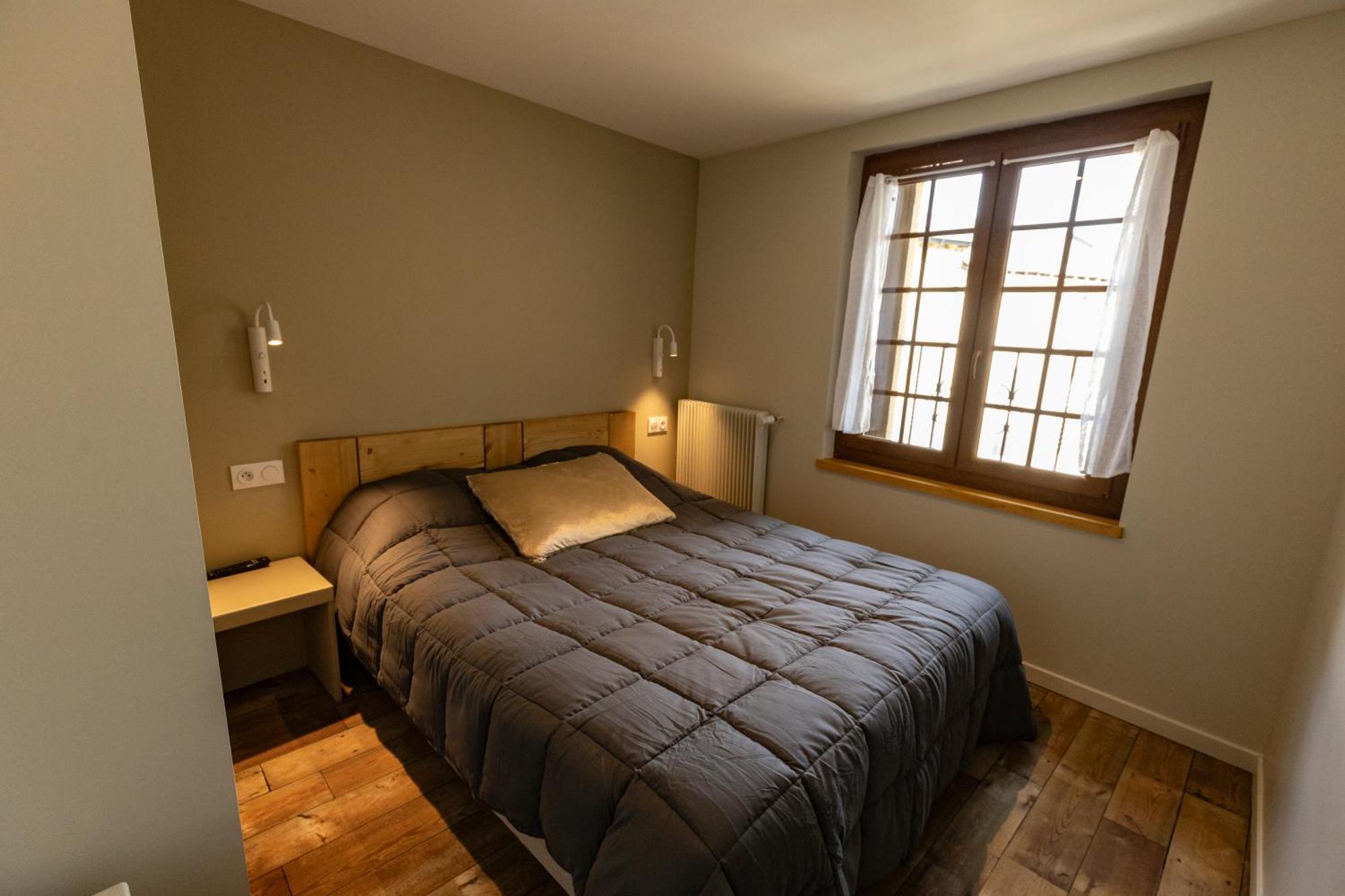 Hotel Le Coq D'Or Les Angles  Kültér fotó