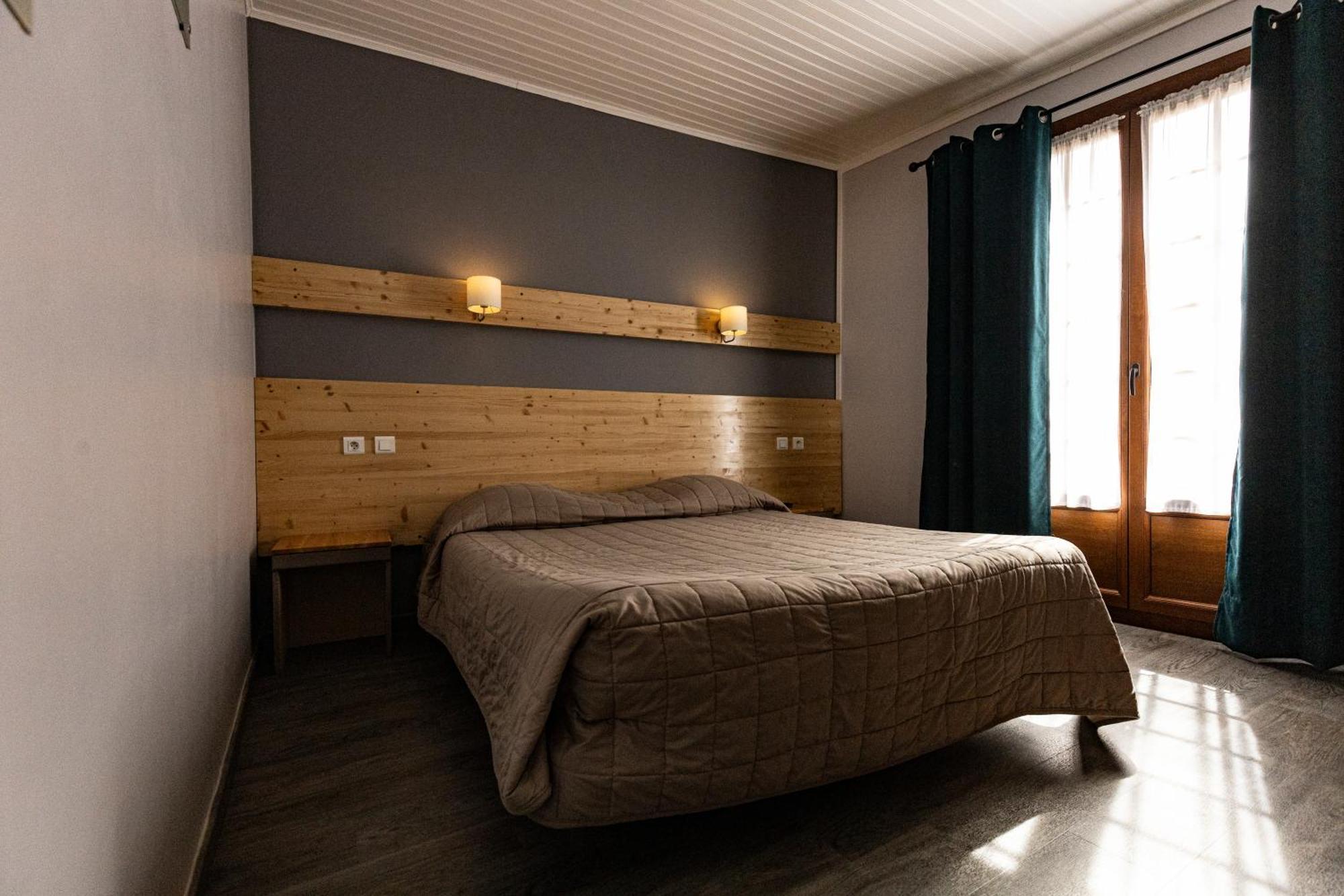 Hotel Le Coq D'Or Les Angles  Kültér fotó
